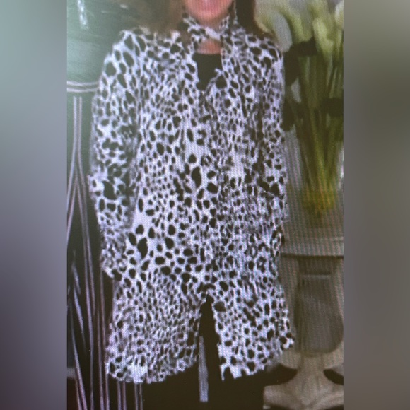 GRAVER Susan Graver Printed LK Fusion Topper with Belt Brand New Never Worn - Picture 2 of 9